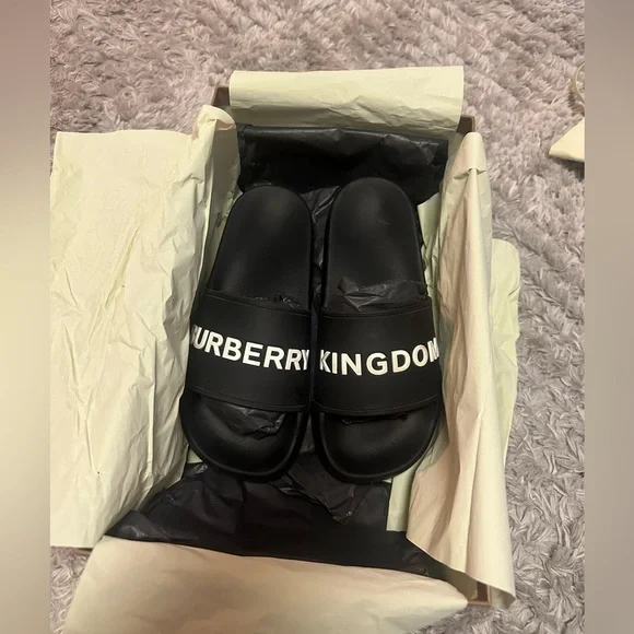 Burberry sandal - Picture 1 of 9